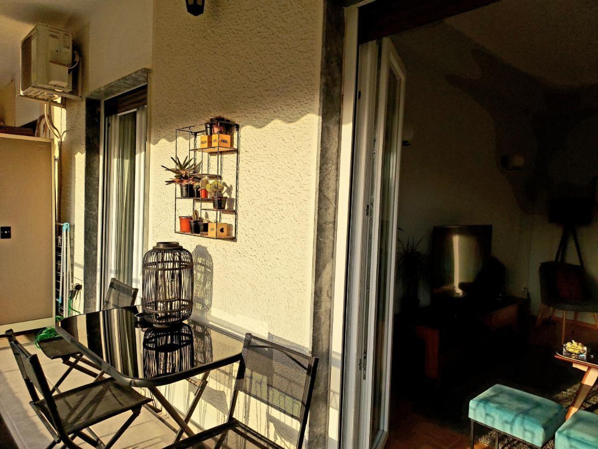 Fully Equiped Design Apartment With Excellent View/ Easy Parking Атина Екстериор снимка
